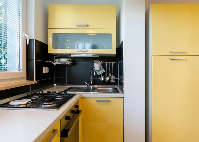 Apartament Karisima *