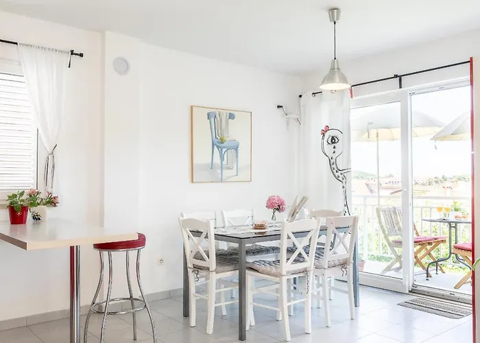 Karisima Apartament *