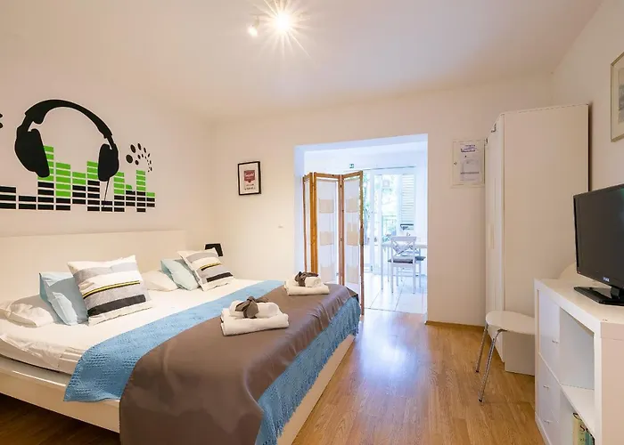 Karisima Apartament *