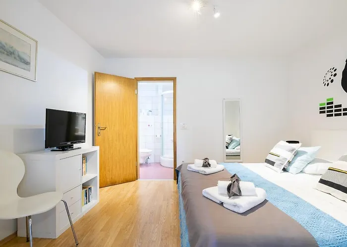 Karisima Apartament *