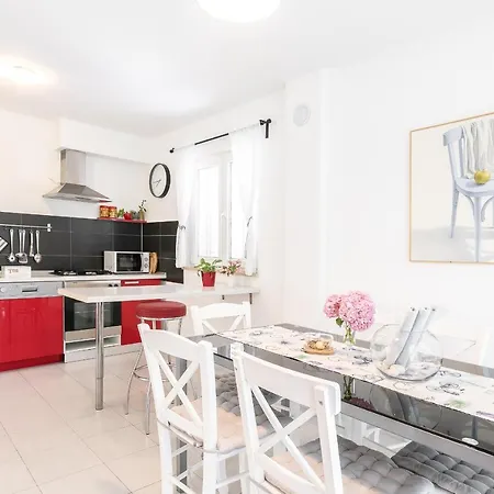 Appartement Karisima *
